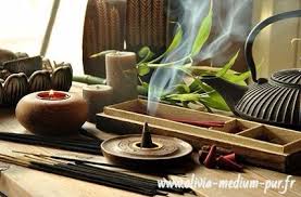 Rayon de lumière éclairant un chemin